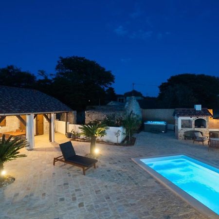 Moki'S Debi Villa Debeljak Exterior photo