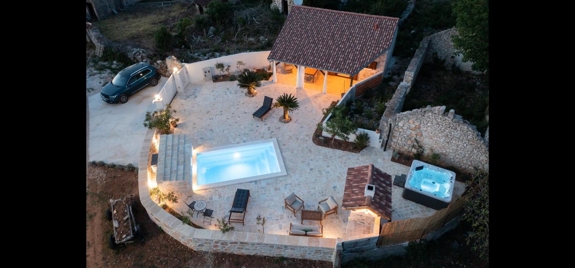 Moki'S Debi Villa Debeljak Exterior photo