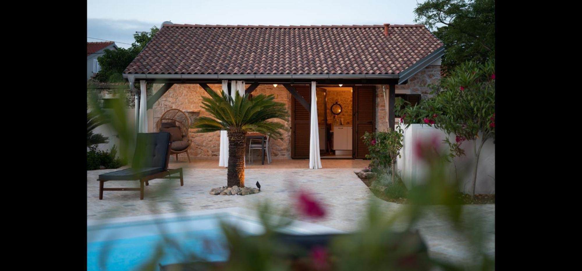 Moki'S Debi Villa Debeljak Exterior photo