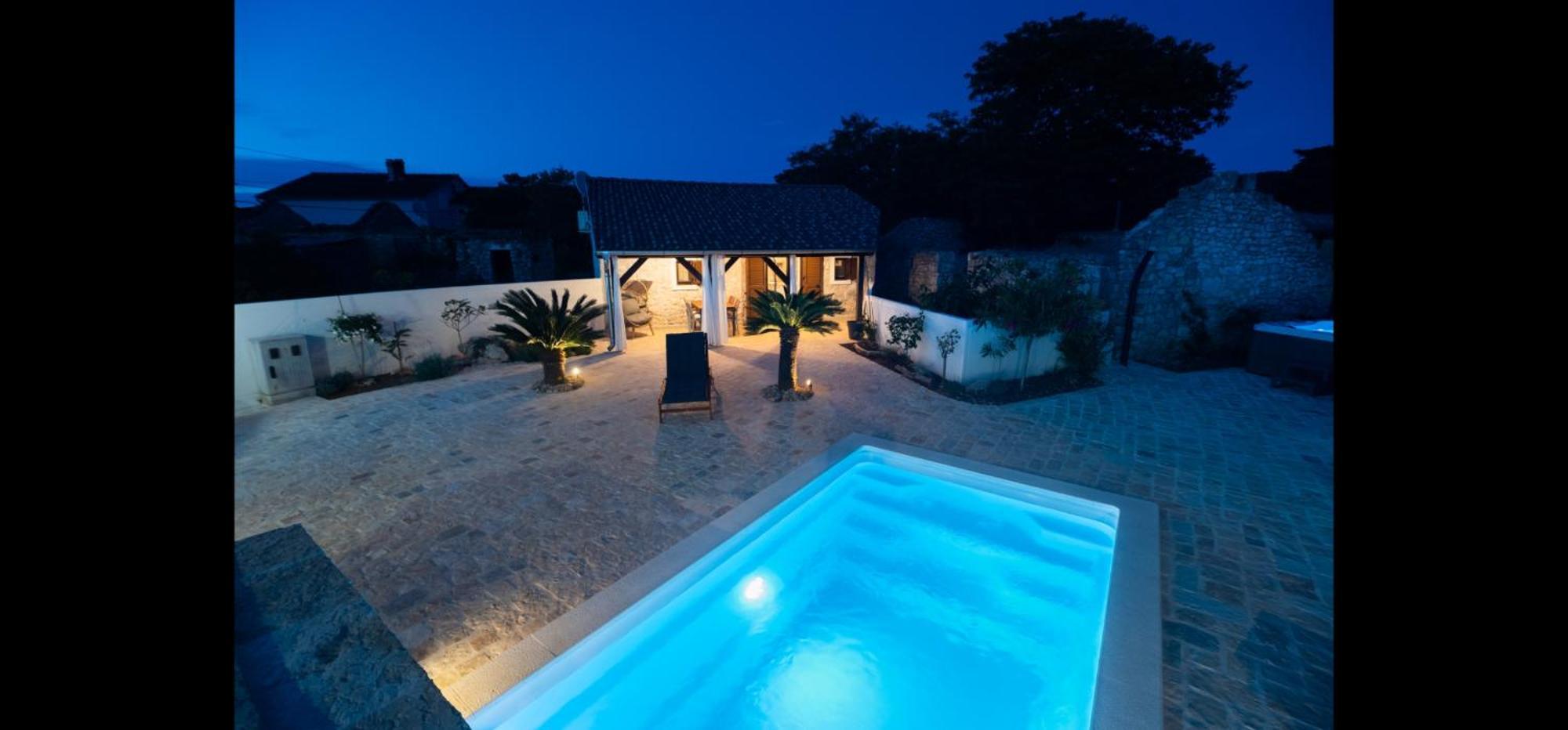 Moki'S Debi Villa Debeljak Exterior photo